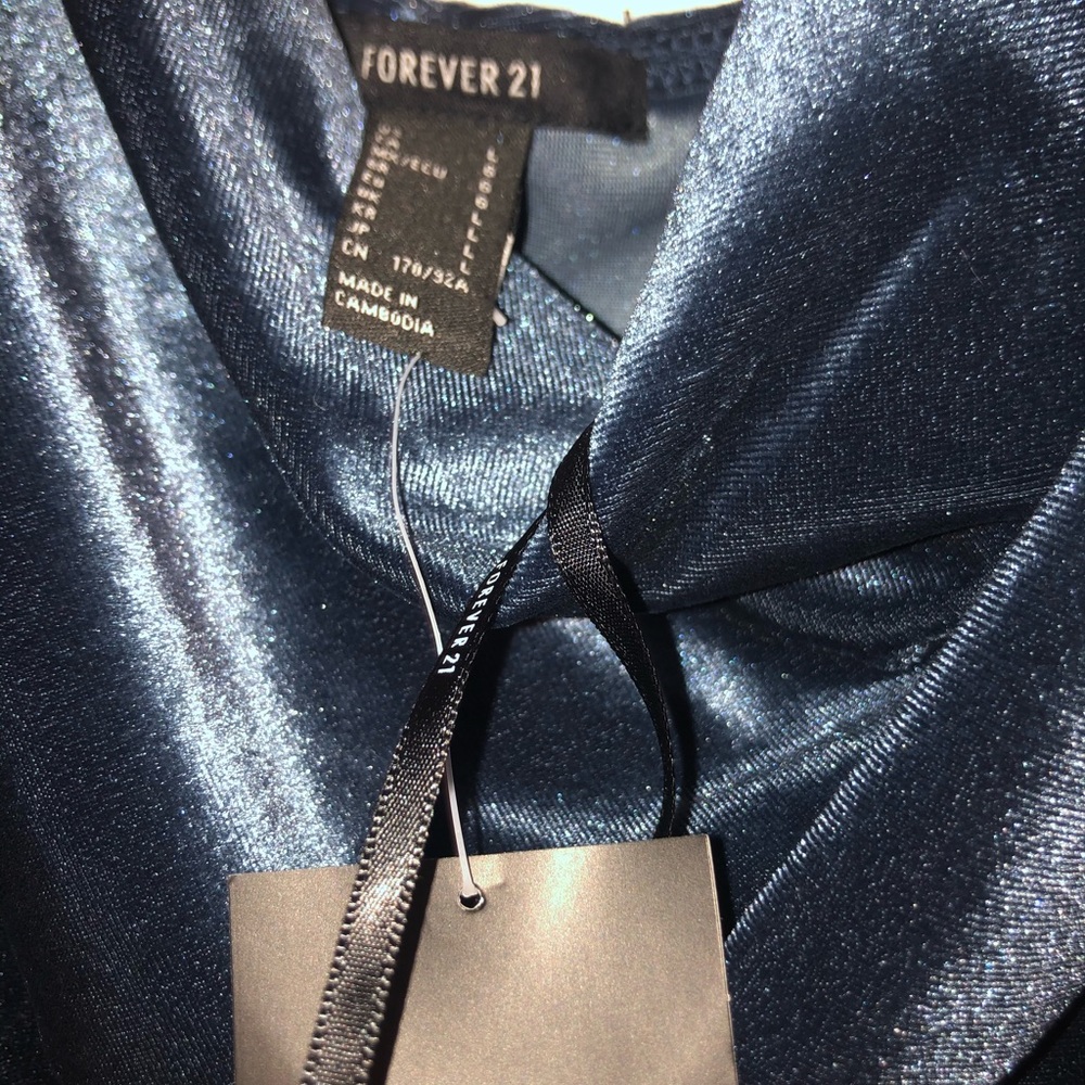 Forever 21 Velvet Formal Dress - Picture 4 of 8